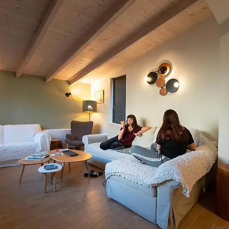 Tinas Home - Kalamata Mediterranean Villas מראה חיצוני תמונה